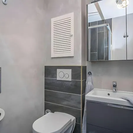 Tolle Mit Sonnenbalkon *